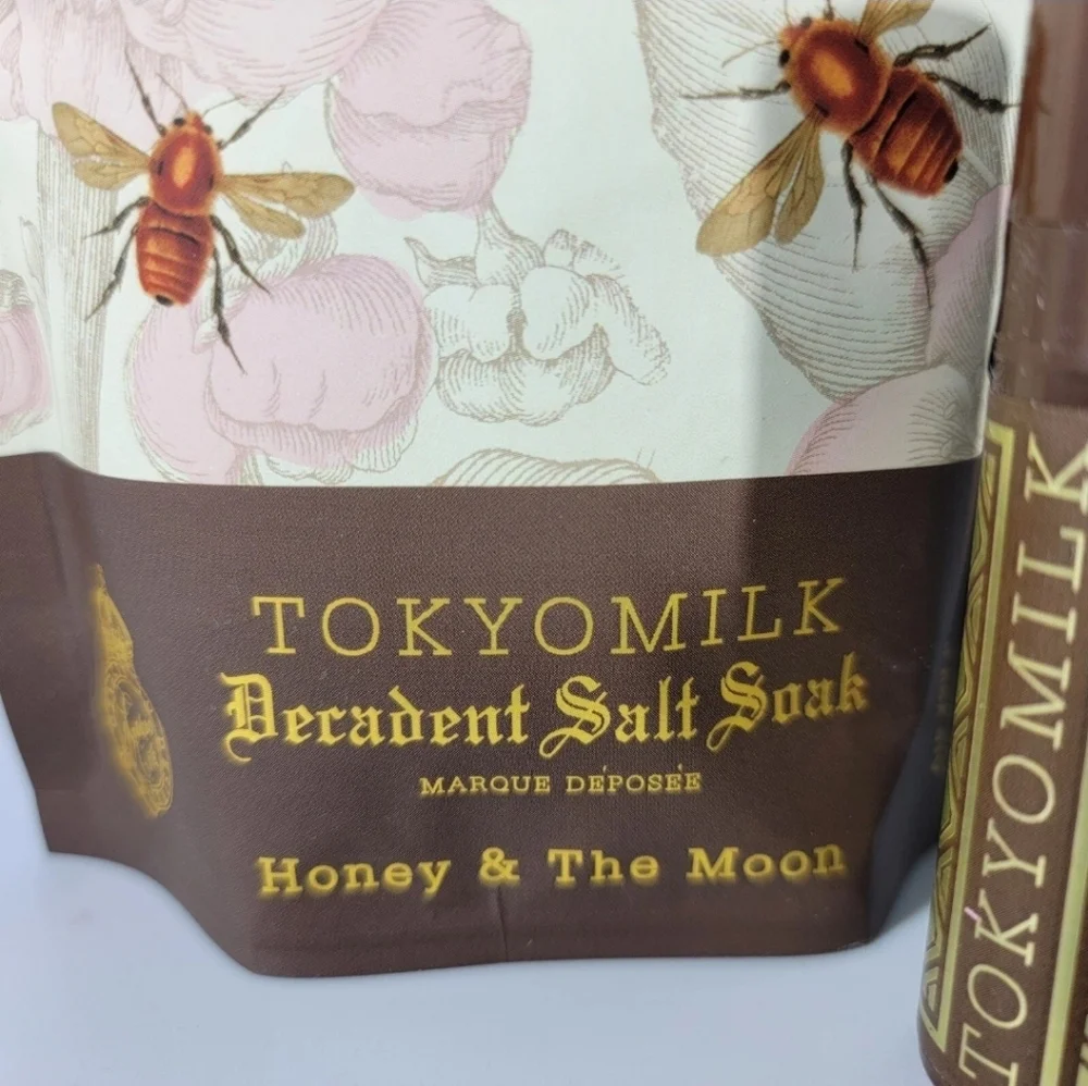 Tokyomilk Set Margot Elena Honey & The Moon Bath Salt and Black Cherry Lip Balm